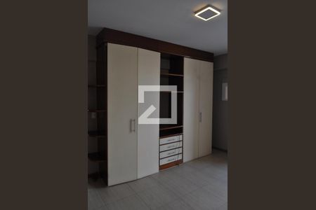 Apartamento à venda com 98m², 3 quartos e 1 vagaQuarto 2 - Armários