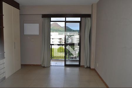 Apartamento à venda com 98m², 3 quartos e 1 vagaQuarto 2 - Armários