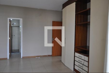 Apartamento à venda com 98m², 3 quartos e 1 vagaQuarto 2 - Armários