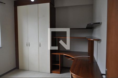 Apartamento à venda com 98m², 3 quartos e 1 vagaQuarto 2 - Armários
