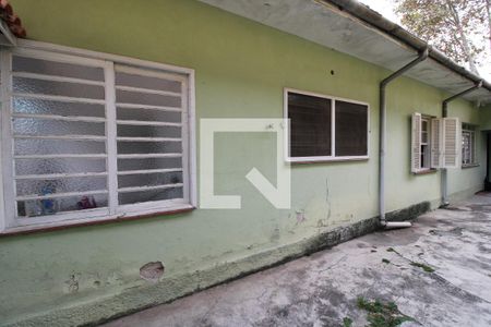 Casa à venda com 290m², 4 quartos e 4 vagasLateral da casa