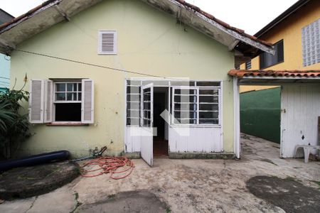 Casa à venda com 290m², 4 quartos e 4 vagasFundos da casa