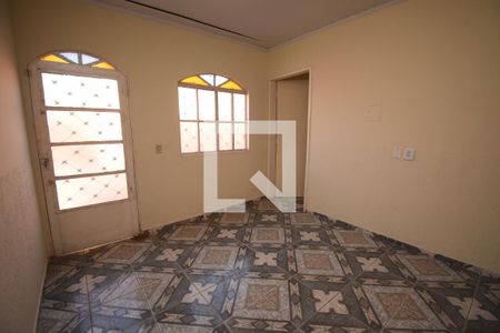 Sala de casa para alugar com 1 quarto, 35m² em Taguatinga Norte (taguatinga), Brasília