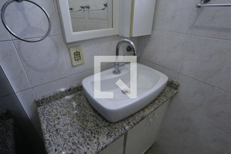 Casa de condomínio à venda com 100m², 3 quartos e 2 vagasBanheiro