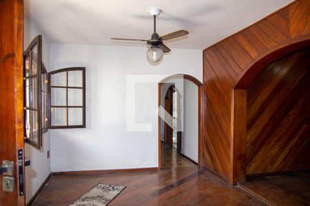 Sala de casa para alugar com 3 quartos, 180m² em Nova Cidade, São Gonçalo