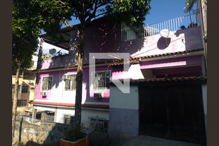 Casa para alugar com 250m², 4 quartos e 2 vagas Casa para alugar com 250m², 4 quartos e 2 vagasFachada