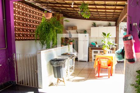 Casa para alugar com 250m², 4 quartos e 2 vagas Casa para alugar com 250m², 4 quartos e 2 vagasTerraço