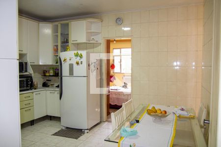 Casa para alugar com 250m², 4 quartos e 2 vagas Casa para alugar com 250m², 4 quartos e 2 vagasCozinha