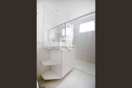 Banheiro da Suíte de apartamento para alugar com 3 quartos, 87m² em Jardim Guadalajara, Sorocaba