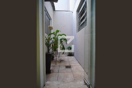 Sala - Vista de apartamento à venda com 2 quartos, 86m² em São João, Porto Alegre