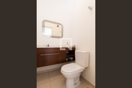 Casa de condomínio à venda com 150m², 4 quartos e 6 vagasLavabo