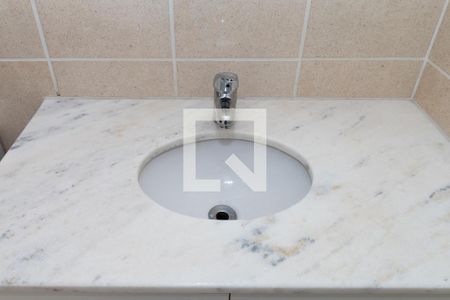 Casa de condomínio à venda com 150m², 4 quartos e 6 vagasBanheiro da Suíte