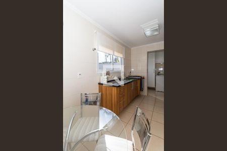 Casa de condomínio à venda com 150m², 4 quartos e 6 vagasCozinha