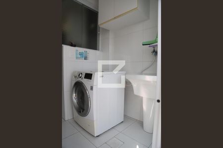 Apartamento para alugar com 107m², 2 quartos e 1 vagaÁrea de Serviço