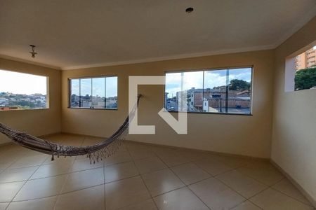 Vista do Quarto 1 de casa à venda com 7 quartos, 200m² em Jaqueline, Belo Horizonte
