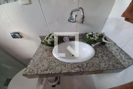 Casa à venda com 200m², 7 quartos e 8 vagasBanheiro Social