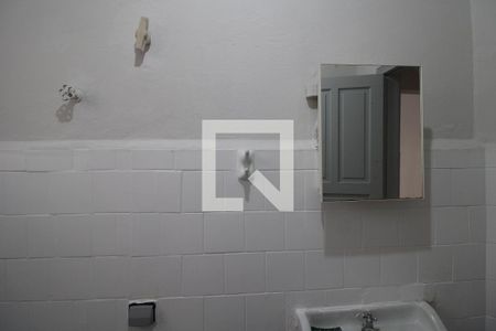 Casa para alugar com 110m², 2 quartos e 2 vagasBanheiro