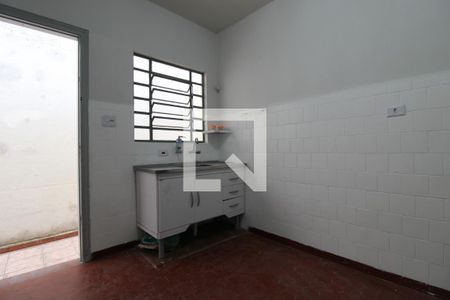 Casa para alugar com 110m², 2 quartos e 2 vagasCozinha