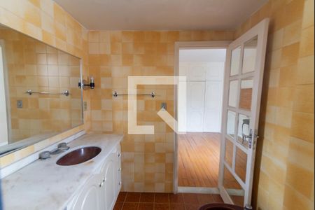 Apartamento para alugar com 230m², 3 quartos e sem vaga Apartamento para alugar com 230m², 3 quartos e sem vagaBanheiro da Suíte