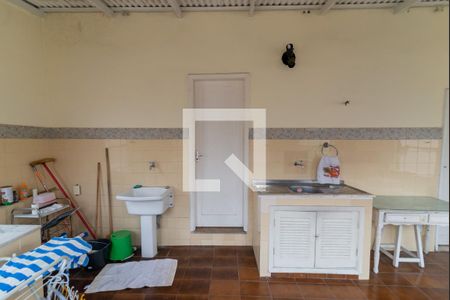 Apartamento para alugar com 230m², 3 quartos e sem vaga Apartamento para alugar com 230m², 3 quartos e sem vagaÁrea de Serviço