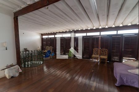 Apartamento para alugar com 230m², 3 quartos e sem vaga Apartamento para alugar com 230m², 3 quartos e sem vagaTerraço