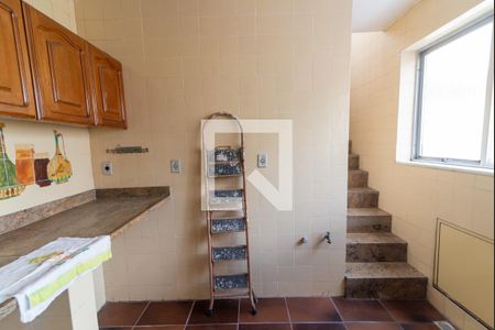 Apartamento para alugar com 230m², 3 quartos e sem vaga Apartamento para alugar com 230m², 3 quartos e sem vagaCozinha