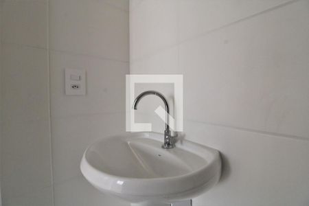 Pia do banheiro de apartamento para alugar com 1 quarto, 32m² em Jardim Cidalia, São Paulo