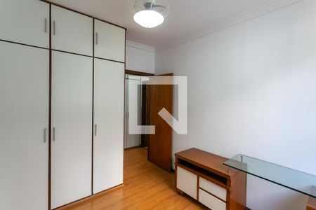 Apartamento à venda com 120m², 3 quartos e 2 vagas Apartamento à venda com 120m², 3 quartos e 2 vagasQuarto 1