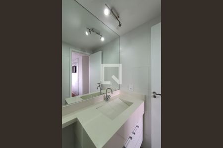 Banheiro da suíte de apartamento para alugar com 2 quartos, 57m² em Vila da Saúde, São Paulo