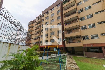 Fachada do bloco de apartamento para alugar com 3 quartos, 90m² em Lins de Vasconcelos, Rio de Janeiro