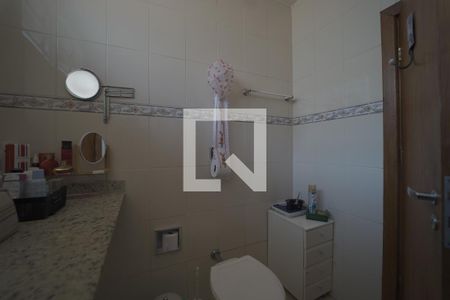 Casa à venda com 135m², 4 quartos e 2 vagasBanheiro