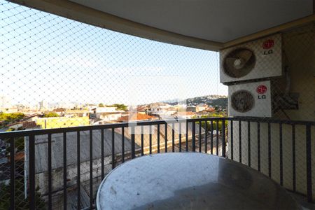 Apartamento para alugar com 65m², 2 quartos e 1 vaga Apartamento para alugar com 65m², 2 quartos e 1 vagaVaranda