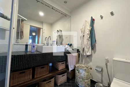 Apartamento à venda com 82m², 2 quartos e 2 vagas Apartamento à venda com 82m², 2 quartos e 2 vagasBanheiro da Suíte 1