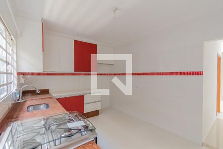 Casa à venda com 136m², 3 quartos e 4 vagas Casa à venda com 136m², 3 quartos e 4 vagascozinha