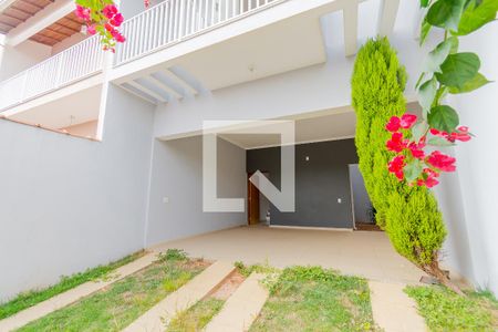 Casa à venda com 136m², 3 quartos e 4 vagas Casa à venda com 136m², 3 quartos e 4 vagasGaragem
