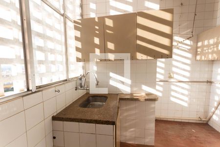 Apartamento à venda com 140m², 3 quartos e sem vaga Apartamento à venda com 140m², 3 quartos e sem vagaCozinha e Área de Serviço