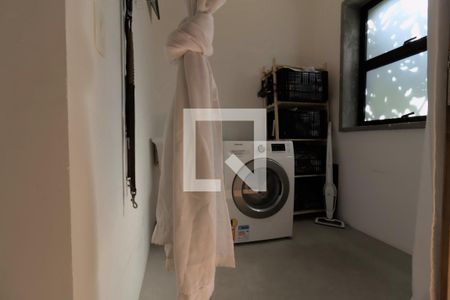 Casa à venda com 120m², 2 quartos e 1 vagaÁrea de Serviço