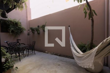 Varanda de casa à venda com 2 quartos, 120m² em Vila Pompéia, São Paulo