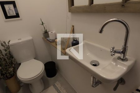 Casa à venda com 120m², 2 quartos e 1 vagaLavabo