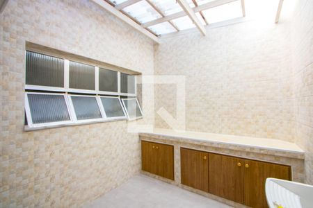 Casa para alugar com 120m², 2 quartos e 2 vagasÁrea de serviço
