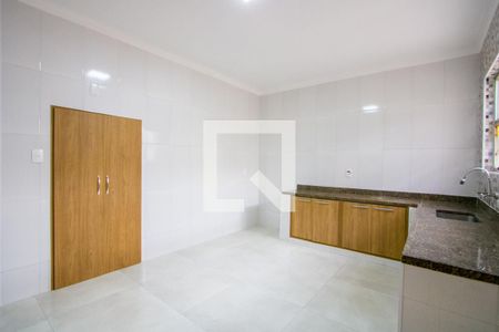 Casa para alugar com 120m², 2 quartos e 2 vagasCozinha
