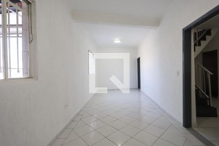Casa para alugar com 4 quartos, 150m² em Vila Miriam, São Paulo