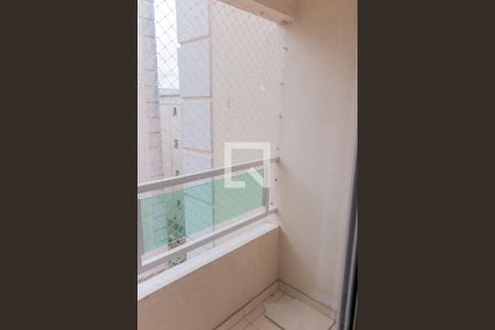 Varanda  de apartamento para alugar com 2 quartos, 48m² em Jardim Vista Alegre, Ferraz de Vasconcelos