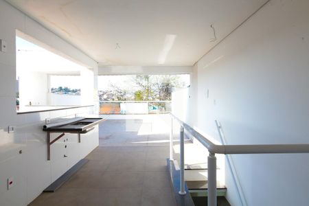 Apartamento à venda com 140m², 3 quartos e 2 vagas Apartamento à venda com 140m², 3 quartos e 2 vagasCobertura Lavanderia