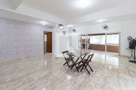 Apartamento à venda com 71m², 3 quartos e 1 vaga Apartamento à venda com 71m², 3 quartos e 1 vagaÁrea comum - Salão de festas