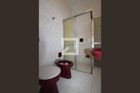 Casa à venda com 190m², 3 quartos e 3 vagasBanheiro da Suíte