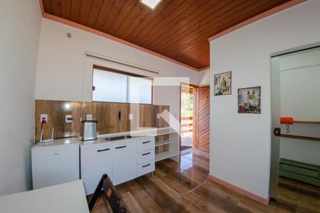 Cozinha de kitnet/studio para alugar com 1 quarto, 30m² em São João do Rio Vermelho, Florianópolis