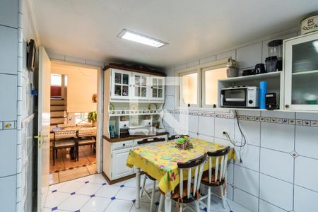 Casa de condomínio à venda com 260m², 4 quartos e 2 vagas Casa de condomínio à venda com 260m², 4 quartos e 2 vagasQuarto 2