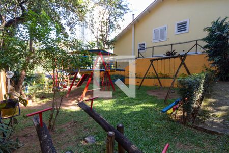 Casa de condomínio à venda com 260m², 4 quartos e 2 vagas Casa de condomínio à venda com 260m², 4 quartos e 2 vagasPlayground