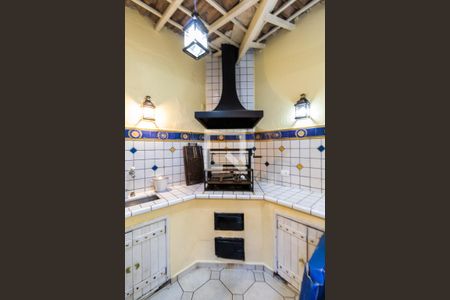 Casa de condomínio à venda com 260m², 4 quartos e 2 vagas Casa de condomínio à venda com 260m², 4 quartos e 2 vagasChurrasqueira